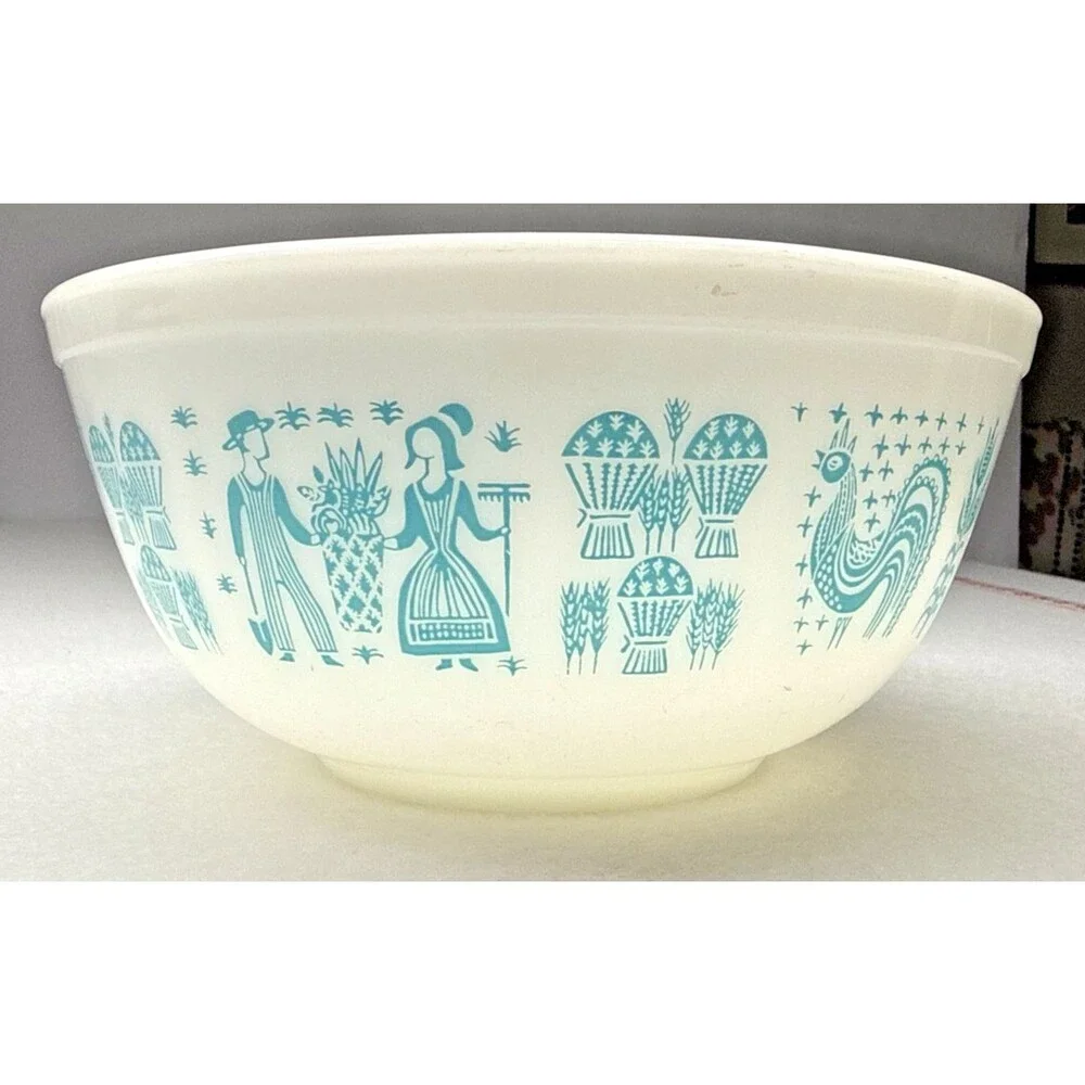 Pyrex 403 Amish Butterprint Cinderella Mixing Bowl 2.5 Qt Turquoise Vintage